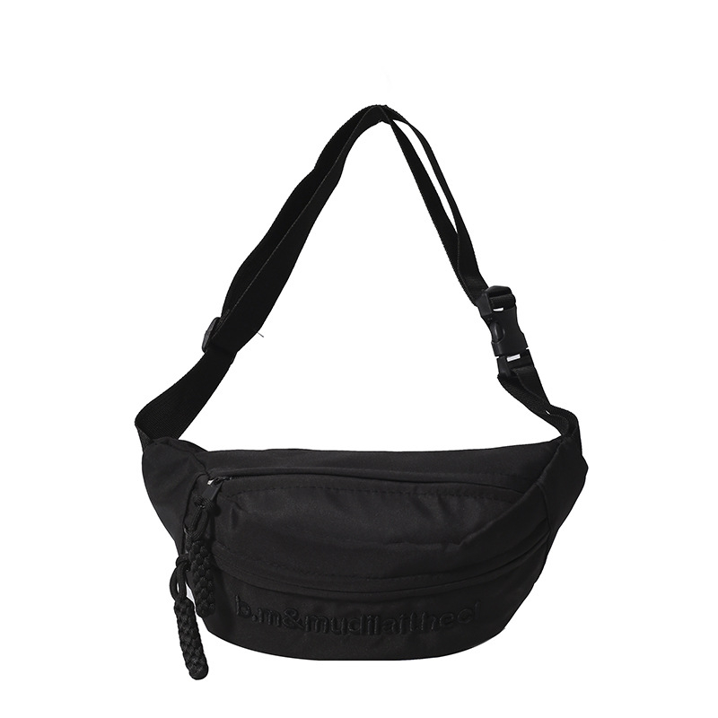 Torba na prsa u šumskom stilu: vanjska od najlona, podstava od poliestera, zatvarač, džep za mobitel, trodimenzionalni oblik