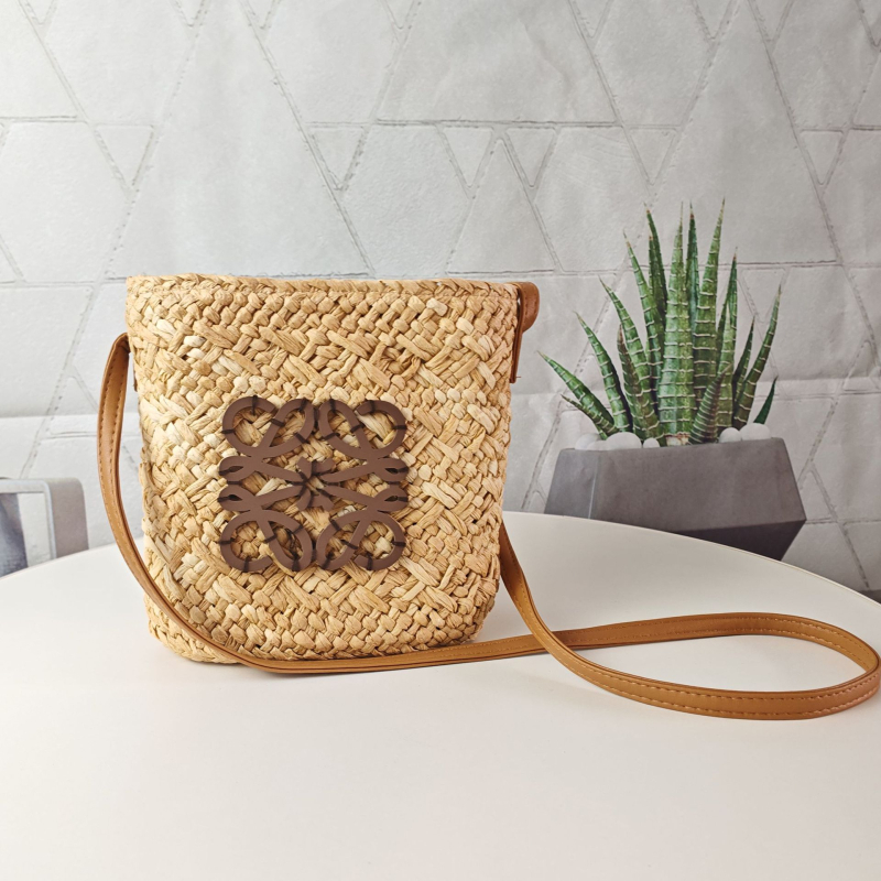 Sla mta soma – spilvena forma, auklas aizvēršana, kokvilnas-lina iekšpuse, iekšējais nodalījums ar rāvējslēdzēju