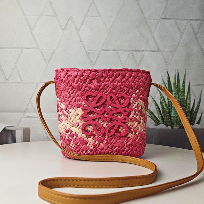 Sla mta soma – spilvena forma, auklas aizvēršana, kokvilnas-lina iekšpuse, iekšējais nodalījums ar rāvējslēdzēju