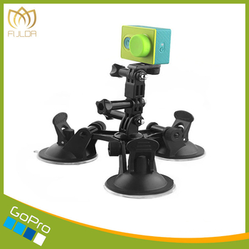 Suport triunghiular cu ventuză pentru camere de acțiune; construcție din plastic; încărcare maximă 2 kg; greutate 0,2 kg