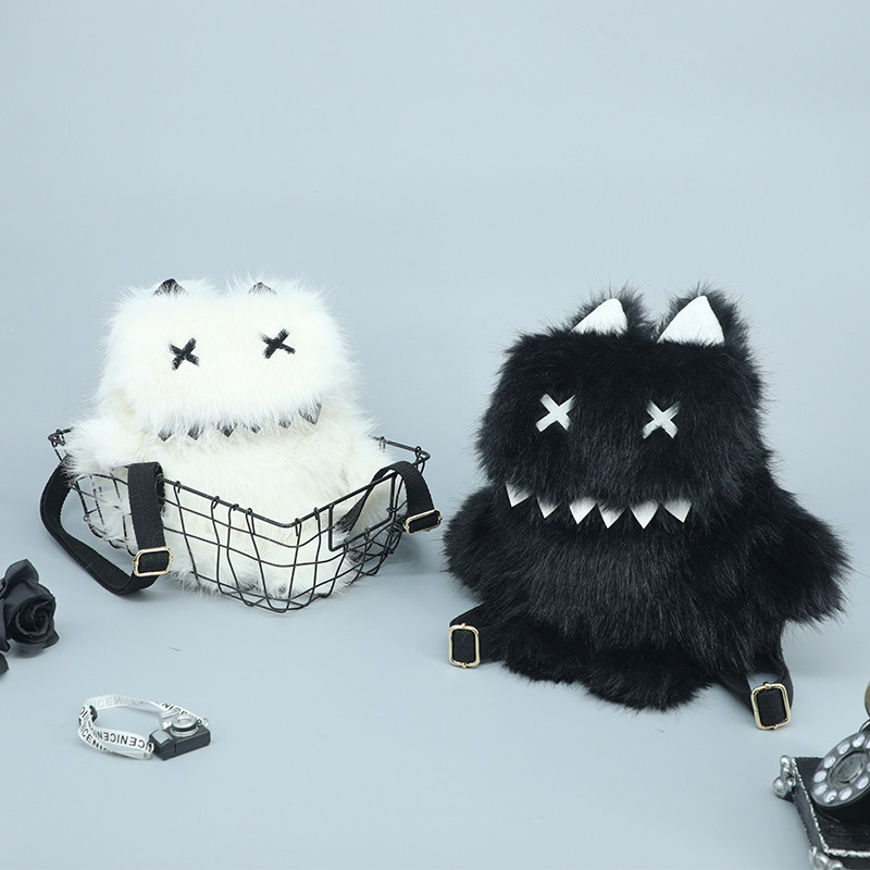 Pliēšaina kaķa mugursoma ar dzīvnieku rakstu | Rāvējslēdzējs, iekšējās kabatas (tālrunis, dokumenti, dators), horizontāla kvadrātiska forma, mīksta roktura