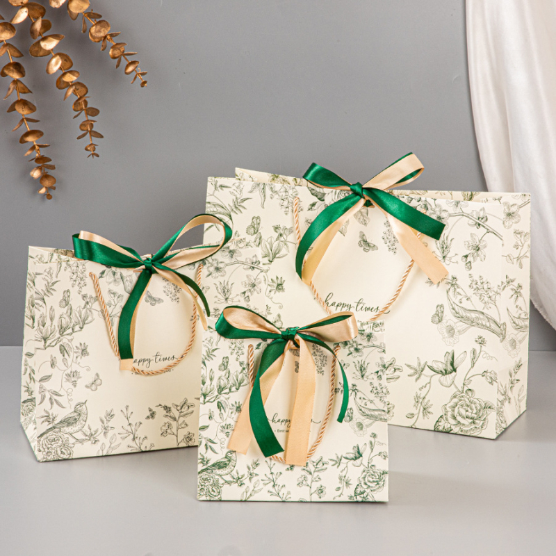 Geantă cadou, stil european retro, carton material, imprimare color, imprimare logo disponibilă, potrivită pentru împachetarea cadourilor