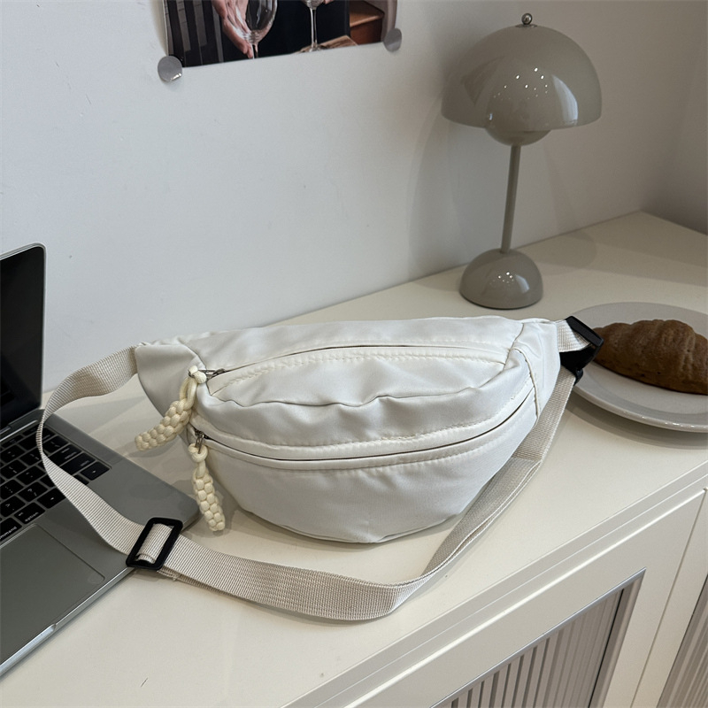 Geantă pentru piept din pânză, stil urban simplu, deschidere cu fermoar, buzunar laminat cu fermoar, buzunar intern cu patch, primăvara 2025