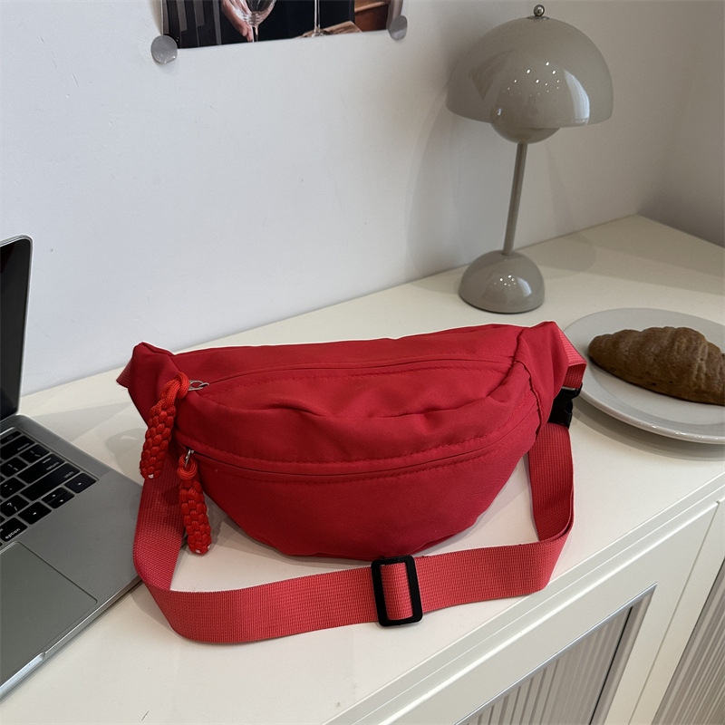 Geantă pentru piept din pânză, stil urban simplu, deschidere cu fermoar, buzunar laminat cu fermoar, buzunar intern cu patch, primăvara 2025