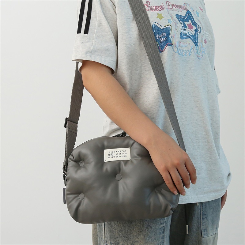 Pánska crossbody taška z PU kože na cestovanie – odolná, priečinok pre 10-palcový notebook, polyesterová podšívka, voľnočasový štýl