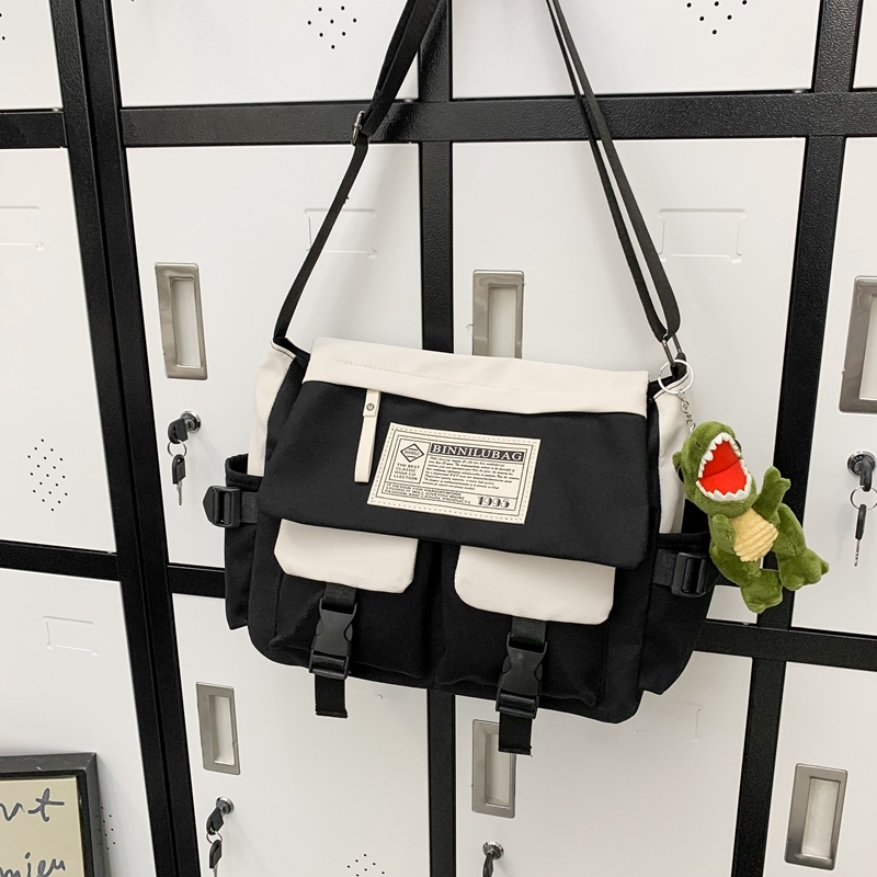 Vīriešu krūšu soma, materiāls Silk Flower, odveja Nylon, stils Fresh and Sweet, pavasaris 2024, brīvā laika ceļojumiem