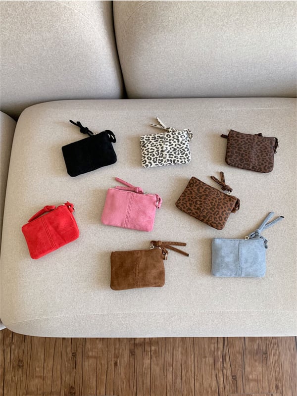 Mini peňaženka na zaväzovanie na krk, leopardný vzor, plyšový materiál, dámsky street štýl, púzdro na rúž a mince, jar 2025