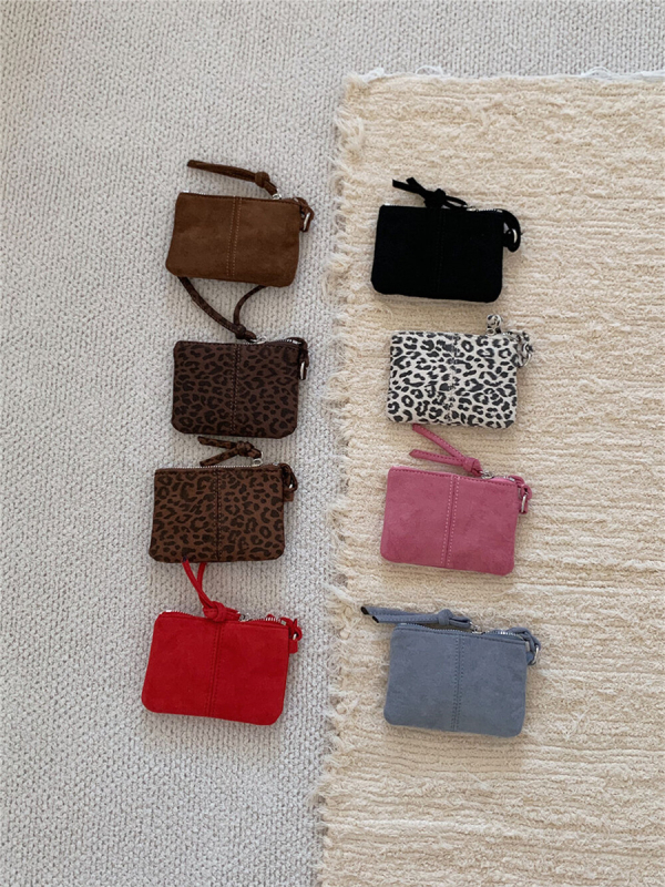 Mini peňaženka na zaväzovanie na krk, leopardný vzor, plyšový materiál, dámsky street štýl, púzdro na rúž a mince, jar 2025