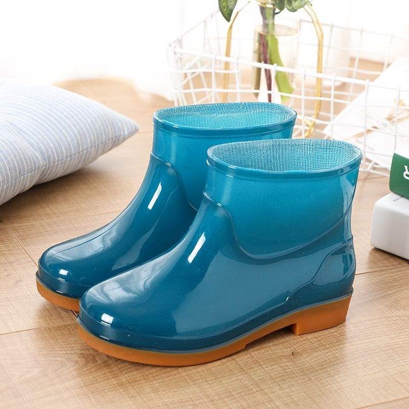 Moteriški guminiai lietaus batai, žemas siluetas, fleece pamušalas, priešslydžio padas