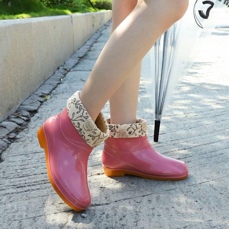 Moteriški guminiai lietaus batai, žemas siluetas, fleece pamušalas, priešslydžio padas