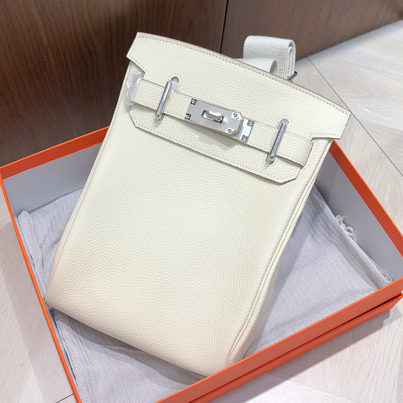 Unisex torba za prsa s Lychee uzorkom od gornjeg sloja teleće kože, crossbody stil, zatvaranje lokkom, unutarnji džepovi za telefon i dokumente, ljeto 2025
