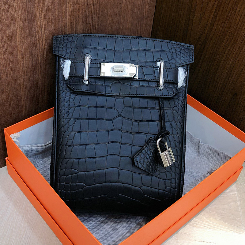 Unisex torba za prsa s Lychee uzorkom od gornjeg sloja teleće kože, crossbody stil, zatvaranje lokkom, unutarnji džepovi za telefon i dokumente, ljeto 2025