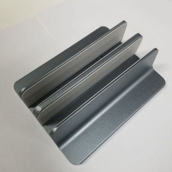 Suport vertical din aliaj de aluminiu pentru notebook/PC, cu răcire și două sloturi pentru carduri