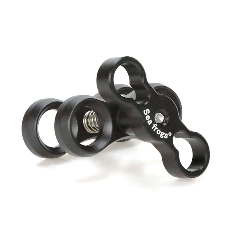 Seafrogs CP-2 Taureņklips zemūdens fotogrāfijai – CNC alumīnija sakausējums, dubultā sfēras galva, gaismas rokas klips ar divām atverēm, universālais kameru turētājs, slodze 3–5 kg