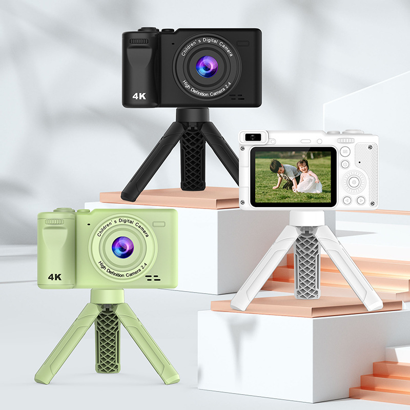 Fangster Q9 dječja digitalna kamera s 2,4-inčnim LCD zaslonom, 20 MP, TF kartica, video i fotografije
