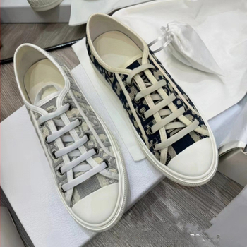 Siuvinėti drobės bateliai, žemas viršus, raišteliai, kvėpuojantys, guma padas