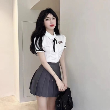 Unisex komplet uniformi za kozmetičare s kragnom od krzna i košulom, rukavi 3/4, tkanina od spandex smjese ispod 30%, hlače duljine pet četvrtina, stil stewardess