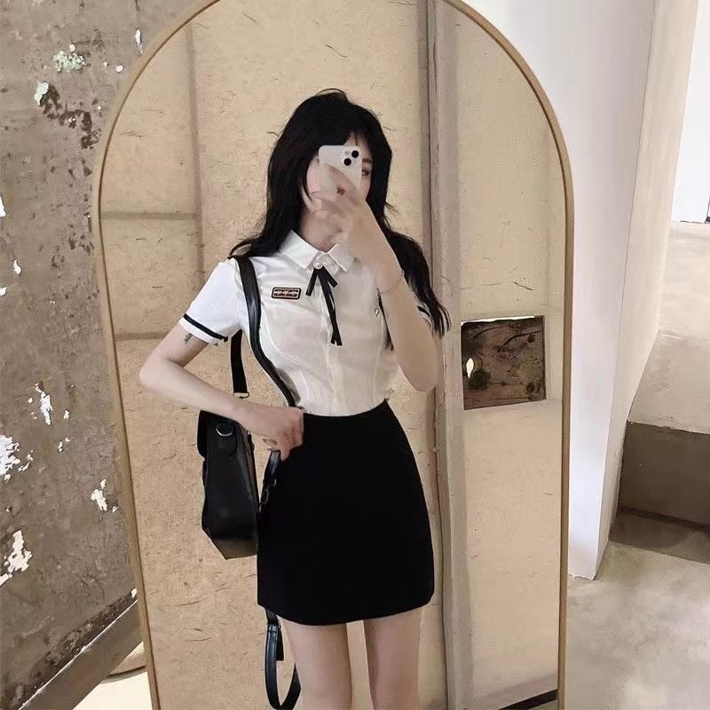 Unisex komplet uniformi za kozmetičare s kragnom od krzna i košulom, rukavi 3/4, tkanina od spandex smjese ispod 30%, hlače duljine pet četvrtina, stil stewardess