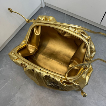 Odinė rankinė dumpling formos su magnetine užsegimu, 3D išorė, telefono kišenė