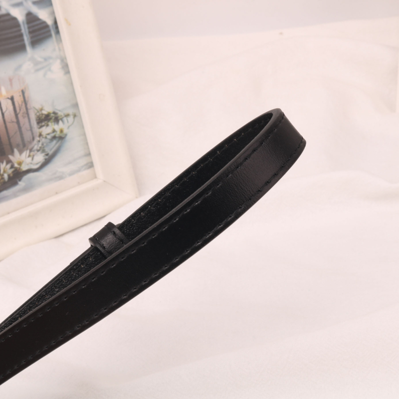 Moterų natūralios odos diržas, dviejų sluoksnių galvijų odos, grandinės formos sagtis, plonas plotis <2 cm