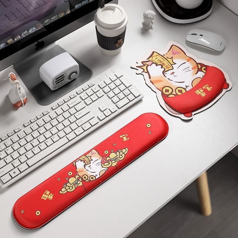 Padă mică pentru mouse cu sprijin pentru încheietură - cauciuc natural, suprafață prietenoasă cu calculatorul, design prin transfer de căldură, covoraș de birou în stil desen animat