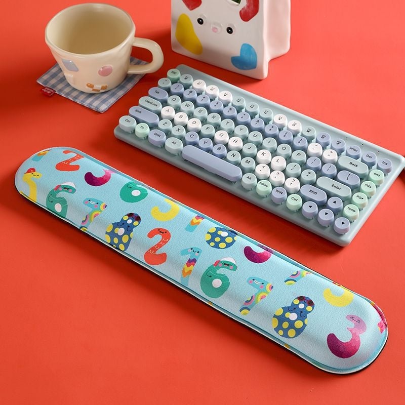 Podloga za miš s potporom za zglob, 3D memorijska pjena, lik psa u naočalama, za prijenosno računalo i tipkovnicu