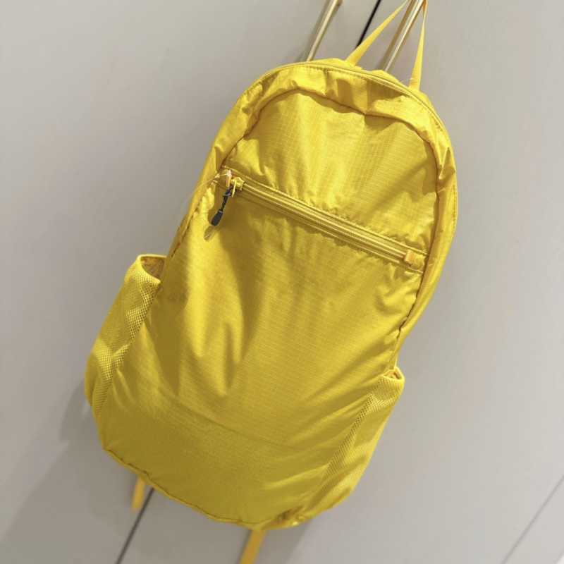 Montbell Meishan lagani najlonski planinski ruksak, unisex, ispod 20 L, ultra lagan, kompatibilan s 12-inčnim prijenosnim računalom