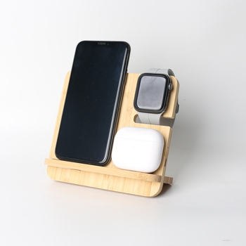 3-σε-1 μπαμπού ασύρματο φορτιστή με βάση γραφείου από ξύλο για κινητό, ρολόι και ακουστικά – QC3.0 9V γρήγορη φόρτιση