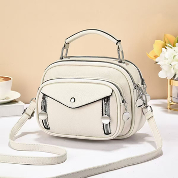Crossbody torba od PU, horizontalni kvadratni oblik, zatvaranje zipom, unutarnja džep s zipom i džep za telefon