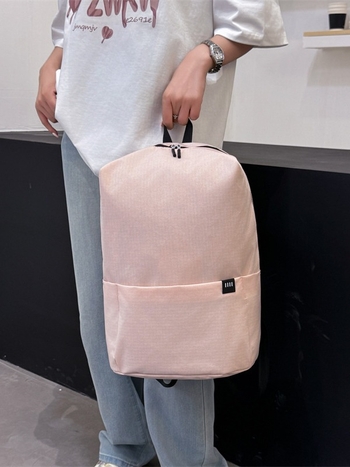 Unisex ruksak od Oxford tkanine, vodootporan, prozračan, kapacitet do 20 L.