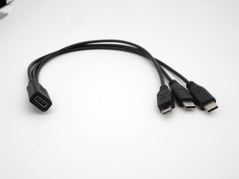 Type-C ženski na tri Type-C muški adapter kabel, bakreno jezgro, sučelje Ostalo, brzina prijenosa Ostalo