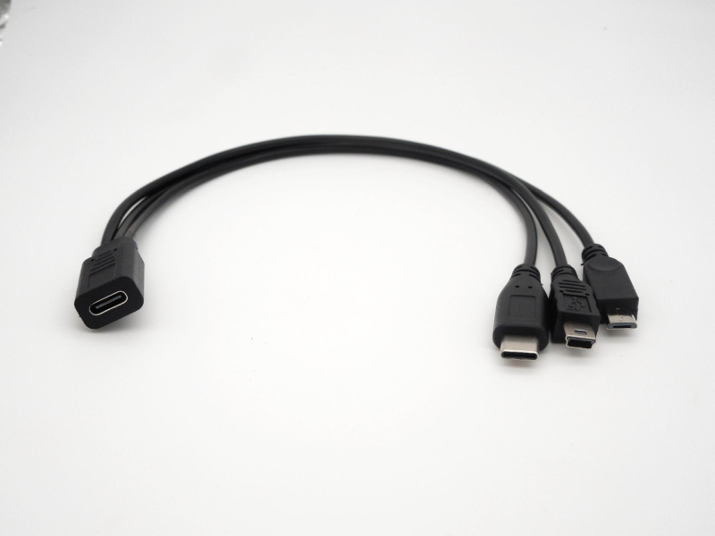 Type-C ženski na tri Type-C muški adapter kabel, bakreno jezgro, sučelje Ostalo, brzina prijenosa Ostalo