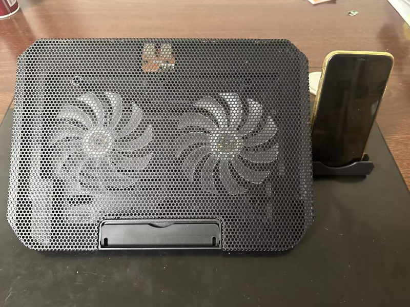 X2 Dvoventilatorski hladnjak za prijenosna računala — plastični radiator, tih rad, 2 ventilatora, 800 g