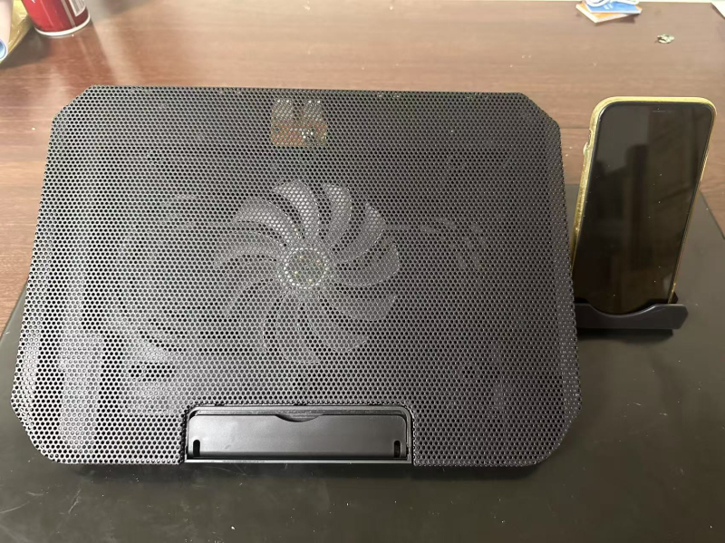 X2 Dvoventilatorski hladnjak za prijenosna računala — plastični radiator, tih rad, 2 ventilatora, 800 g