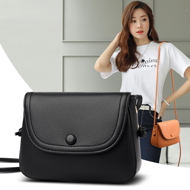 Ženska mini ovalna crossbody torbica, ulični stil, PU materijal, zatvaranje kapicom, unutarnji džepovi s zipom i džep za telefon