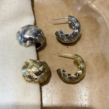 Геометрични обеци за уши със стоманени шипове, основа от сплав, покритие, екологично електроплатиране (модел 236)