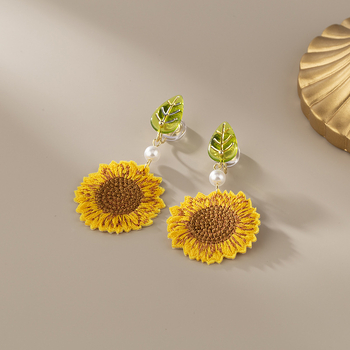 Обeци - слънчогледов текстилен дизайн, материал: плат, щипки за уши с москитна спирала, пасторален стил, свеж и сладък, за жени