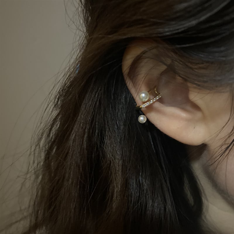 U-образна ушна клипса, геометричен дизайн, сребърно покритие, Hansa, пролет 2025