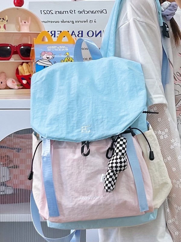 Lagani putni ruksak s šniranjem zatvaranjem i poklopcem, unisex, najlon, otporan na habanje, casual planinarski ruksak s zakrivljenim naramenicama