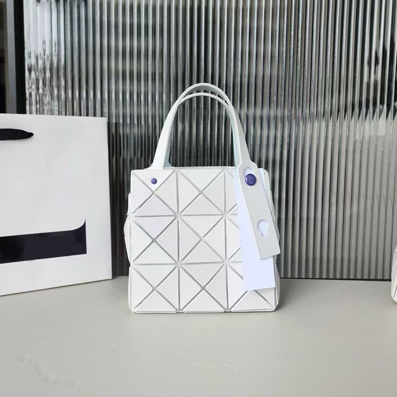 25 nova PVC torbica za pod Pazuh — mini kvadratna torba s geometrijskim rombom za žene