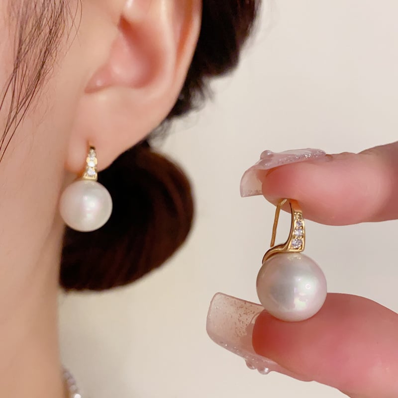 Kõrvarõngad mikro-pavé zirkoniumiga ja pärlkaablitega, geomeetriline kujundus, vaskmaterjal, naistele, sügis 2024