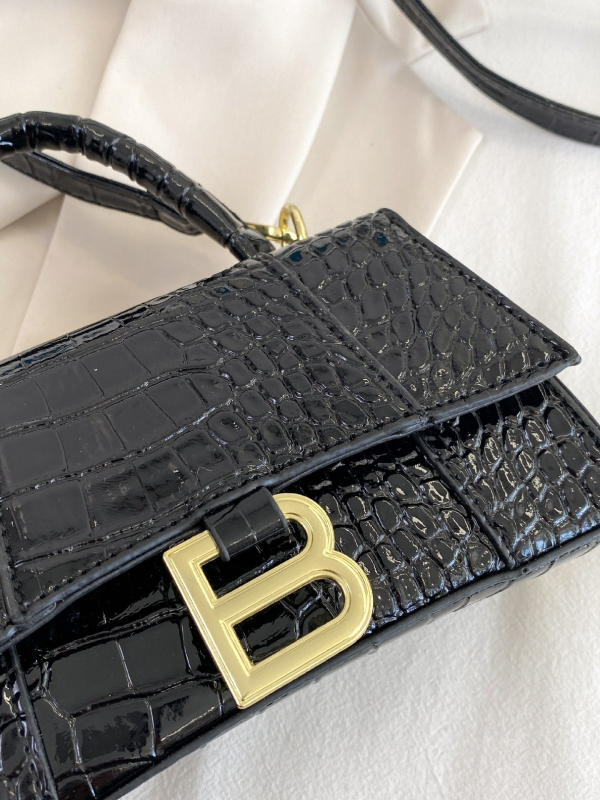 Ženska crossbody torba s polumjesecem i poklopcem, PU materijal