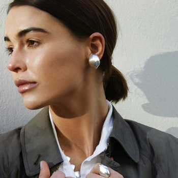 Naiste retro rõngakujuline kõrva klipp, geomeetriline ringikujuline disain, messing + valge teras, elektroplatineerimine