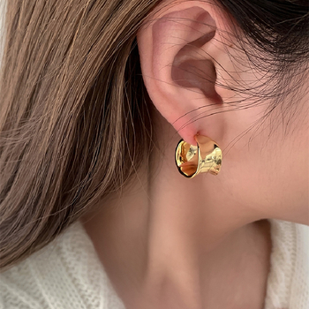 Butterfly naušnice — geometrijski dizajn, mješoviti materijali, elektroplatiranje, za žene