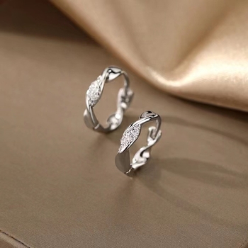 Cercei Mobius din argint Sterling pentru femei – design geometric minimalist, finisaj electroplacat