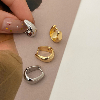 Naušnice - bakreni metal, U-oblik geometrijski dizajn, 18k zlato premaz, ženski nakit