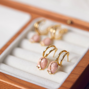 Tulip formájú fülbevaló, réz, galvanizált felület, természetes stílus, 2023 tavasz