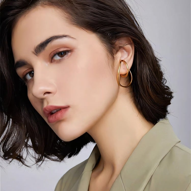 Clipuri geometrice pentru urechi, fără piercing – fabricate manual, aliaj cu strat de argint sau aur, stil influencer, primăvara 2025