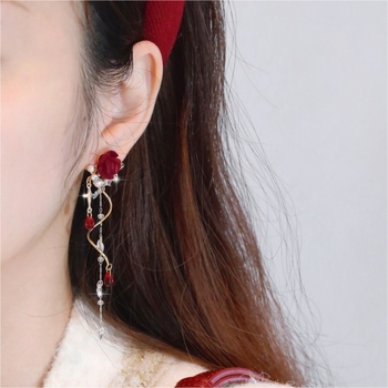 Klipszes fülbevalók virágmotívummal és bojtokkal, kézzel készített ötvözetből, koreai stílus, őszi 2024