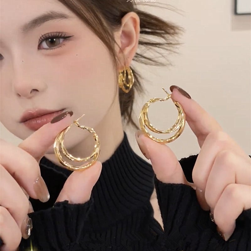 Fülbevalók • Geometriai, szabálytalan, többrétegű fém dizájn • Fém • Elektroplakálás • Könnyed luxus stílus • Nőknek